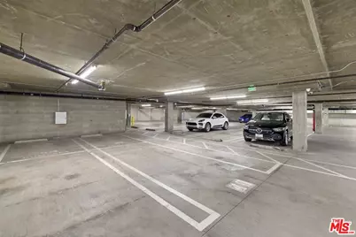 311 S Gramercy Pl #303, Los Angeles, CA 90020 - Photo 17