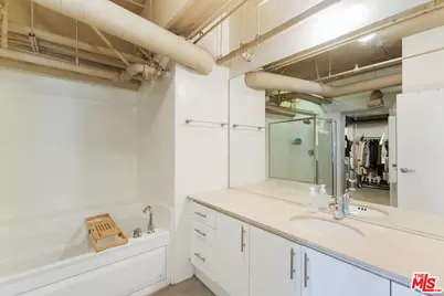 1130 S Flower St #103, Los Angeles, CA 90015 - Photo 17