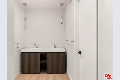 21500 Califa St #185, Woodland Hills, CA 91367 - Photo 19