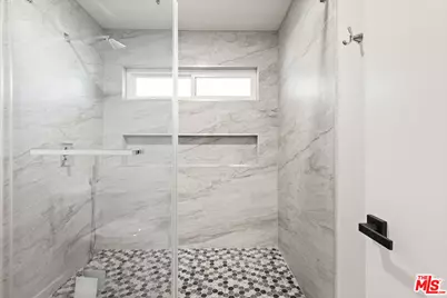 21500 Califa St #185, Woodland Hills, CA 91367 - Photo 17