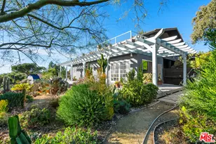 9402 Houston Rd, Malibu, CA 90265 - Photo 5