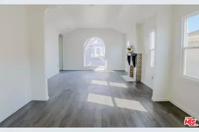 9427 Baird Ave, Los Angeles, CA 90002 - Photo 7
