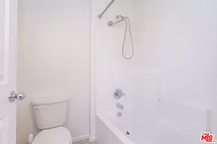 9722 Pine Orchard St, Pacoima, CA 91331 - Photo 21