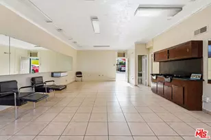 2048 W Florence Ave, Los Angeles, CA 90047 - Photo 13