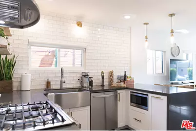 509 E Buckthorn St, Inglewood, CA 90301 - Photo 13