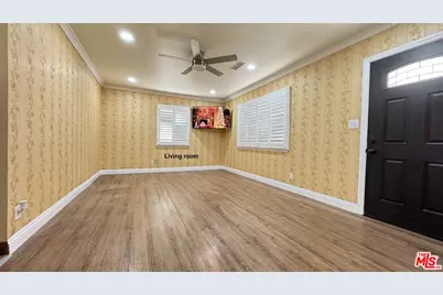 7516 Oakdale Ave, Winnetka, CA 91306 - Photo 13