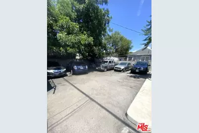 915 E 50th St, Los Angeles, CA 90011 - Photo 5