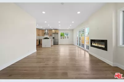21009 Saticoy St, Canoga Park, CA 91304 - Photo 9