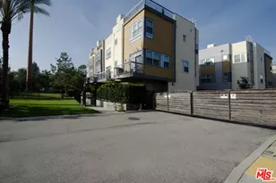 2753 Waverly Dr, Los Angeles, CA 90039 - Photo 25