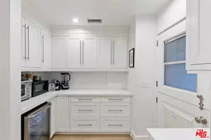 1762 Nichols Canyon Rd, Los Angeles, CA 90046 - Photo 25