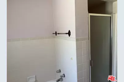 3982 S Orange Dr, Los Angeles, CA 90008 - Photo 9