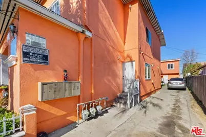 405 E Esther St, Long Beach, CA 90813 - Photo 3