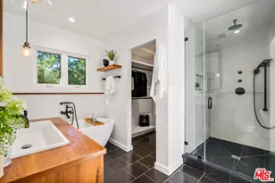 7560 Devista Dr, Los Angeles, CA 90046 - Photo 19