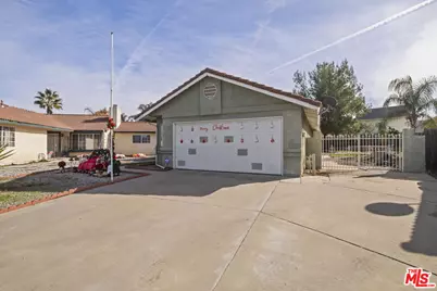 1483 Lancelot Ct, Hemet, CA 92545 - Photo 3