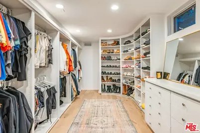 7924 Hillside Ave, Los Angeles, CA 90046 - Photo 17