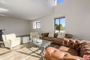 10550 Wilshire Blvd, Los Angeles, CA 90024 - Photo 23