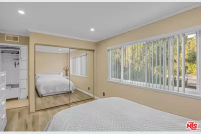 11813 Runnymede #47, North Hollywood, CA 91605 - Photo 19