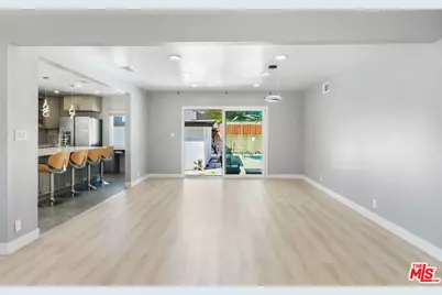 8901 Rubio Ave, North Hills, CA 91343 - Photo 11