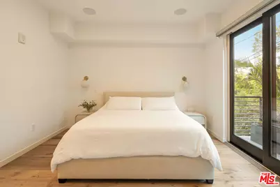 1333 Beverly Green Dr #301, Los Angeles, CA 90035 - Photo 27