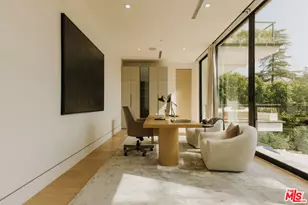 260 S Canyon View Dr, Los Angeles, CA 90049 - Photo 11