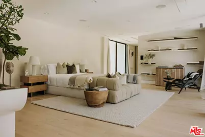 260 S Canyon View Dr, Los Angeles, CA 90049 - Photo 13