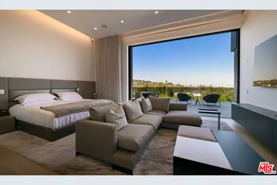 1140 Summit Dr, Beverly Hills, CA 90210 - Photo 11