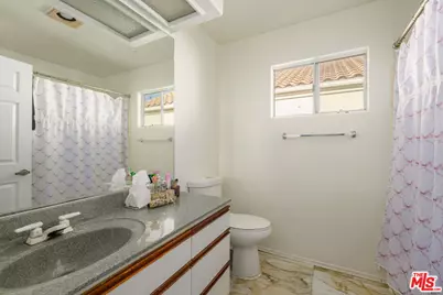 9152 Vincente Way, North Hills, CA 91343 - Photo 19