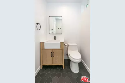 732 N Cherokee Ave, Los Angeles, CA 90038 - Photo 27