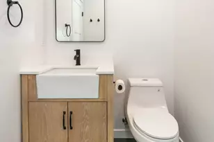 732 N Cherokee Ave, Los Angeles, CA 90038 - Photo 27