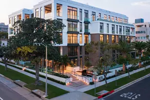 425 N Palm Dr, Beverly Hills, CA 90210 - Photo 15