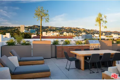 425 N Palm Dr #104, Beverly Hills, CA 90210 - Photo 19