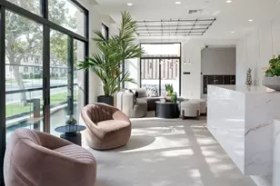 425 N Palm Dr, Beverly Hills, CA 90210 - Photo 13