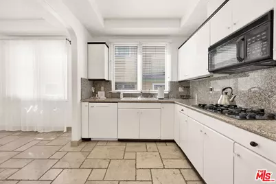 11952 Montana Ave #303, Los Angeles, CA 90049 - Photo 5