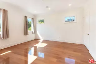 363 S Saltair Ave, Los Angeles, CA 90049 - Photo 29