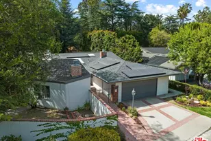 15649 Woodfield Pl, Sherman Oaks, CA 91403 - Photo 1