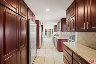 15649 Woodfield Pl, Sherman Oaks, CA 91403 - Photo 3