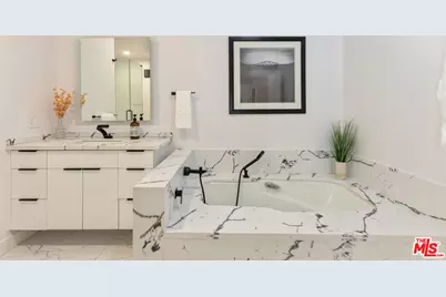 1210 N Kings Rd #101, West Hollywood, CA 90069 - Photo 17