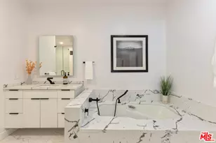 1210 N Kings Rd, West Hollywood, CA 90069 - Photo 17