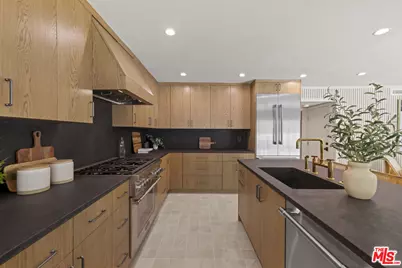 11268 Dona Lola Dr, Studio City, CA 91604 - Photo 5