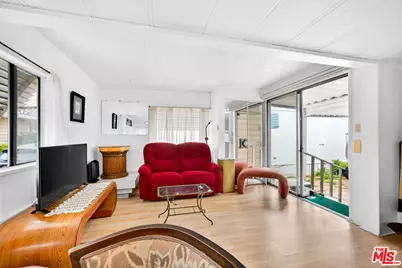 11250 Playa St #43, Culver City, CA 90230 - Photo 1