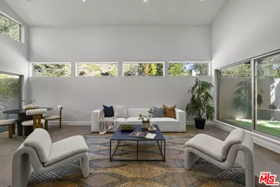 3239 Ledgewood Dr, Los Angeles, CA 90068 - Photo 23