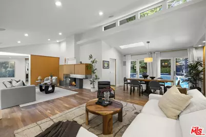 3239 Ledgewood Dr, Los Angeles, CA 90068 - Photo 7