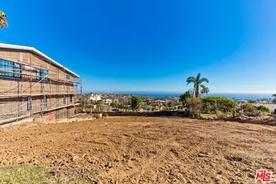 16644 Akron St, Pacific Palisades, CA 90272 - Photo 15
