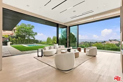 3801 Vista Linda Dr, Encino, CA 91316 - Photo 9
