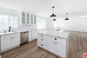1960 S Sherbourne Dr, Los Angeles, CA 90034 - Photo 3