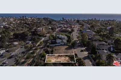 716 El Medio Ave, Pacific Palisades, CA 90272 - Photo 3