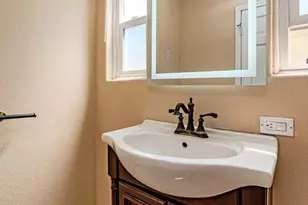 359 Blackshear Ave, Los Angeles, CA 90022 - Photo 17