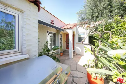 2129 N Beachwood Dr, Los Angeles, CA 90068 - Photo 3