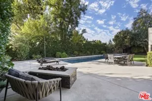 23057 Sylvan St, Woodland Hills, CA 91367 - Photo 41