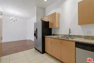 917 S New Hampshire Ave, Los Angeles, CA 90006 - Photo 23